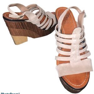 Vince Camuto Wedges   